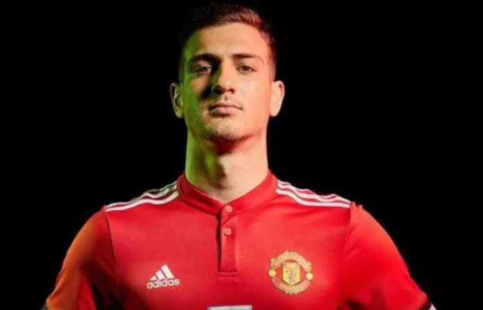 Man United Fans Ecstatic To Sign Player They First Heard Of Yesterday | Diogo Dalot